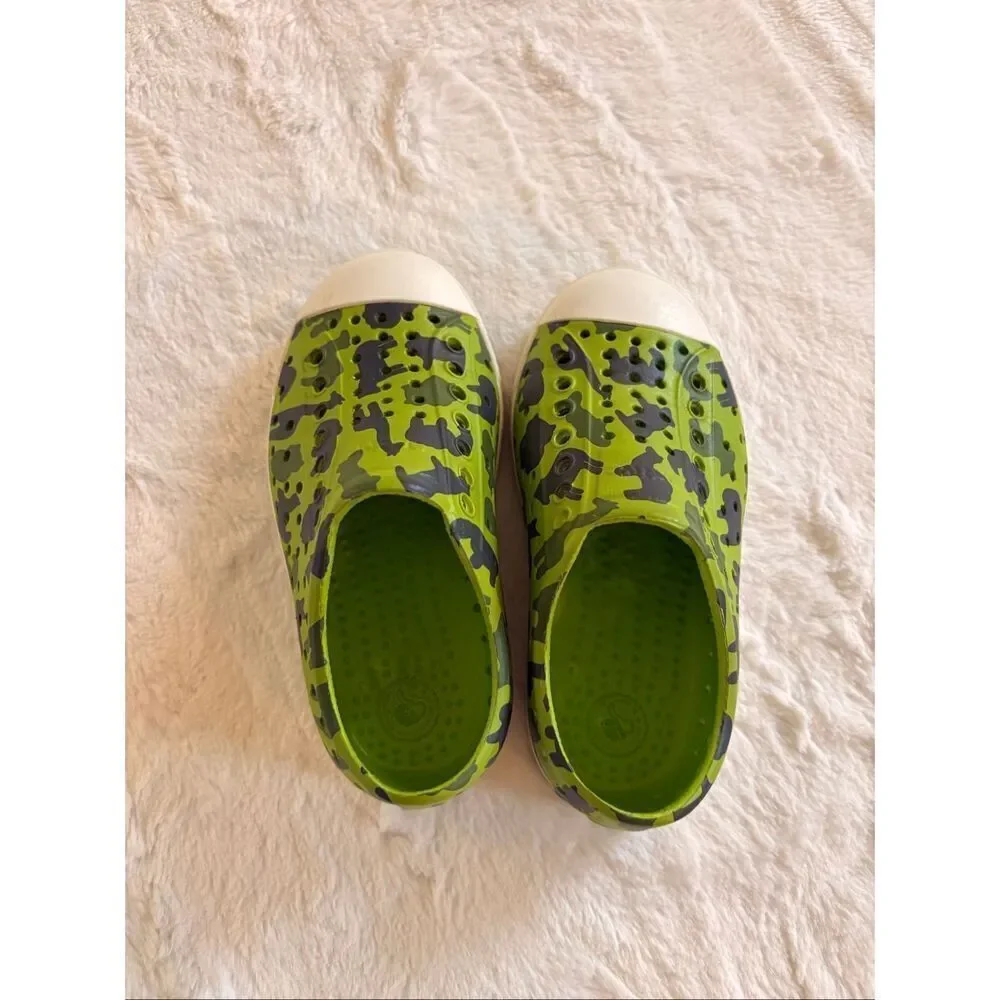 Native Shoes Green size 9C